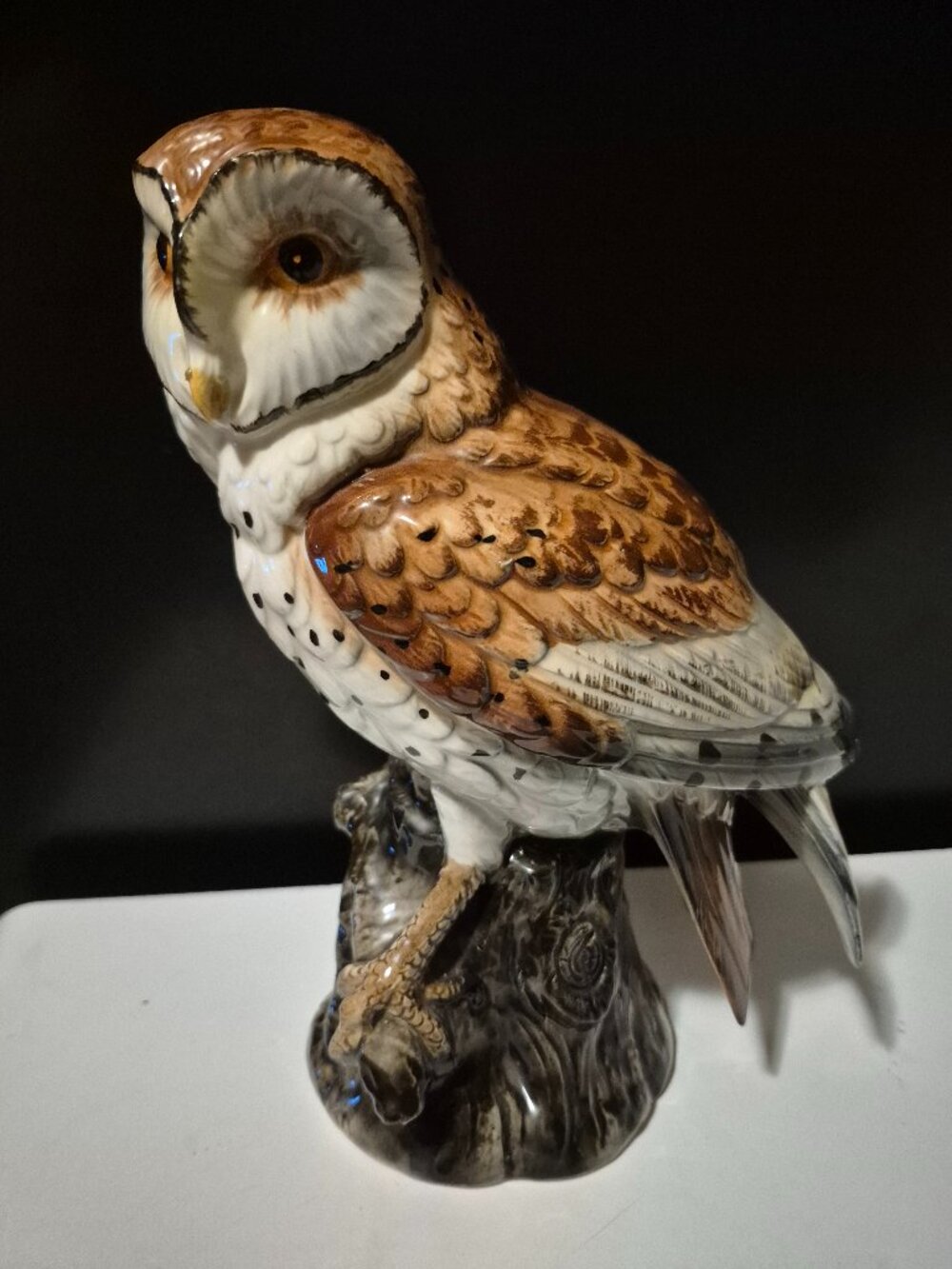 VINTAGE BESWICK PORCELAIN BARN OWL FIGURINE MANUFACTURED BY BESWICK ENGLAND